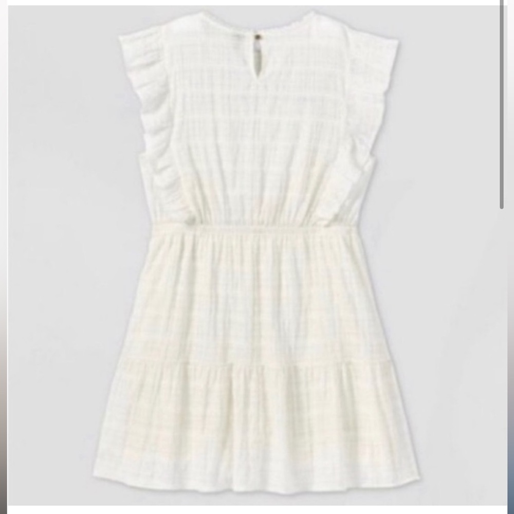 White lace dress